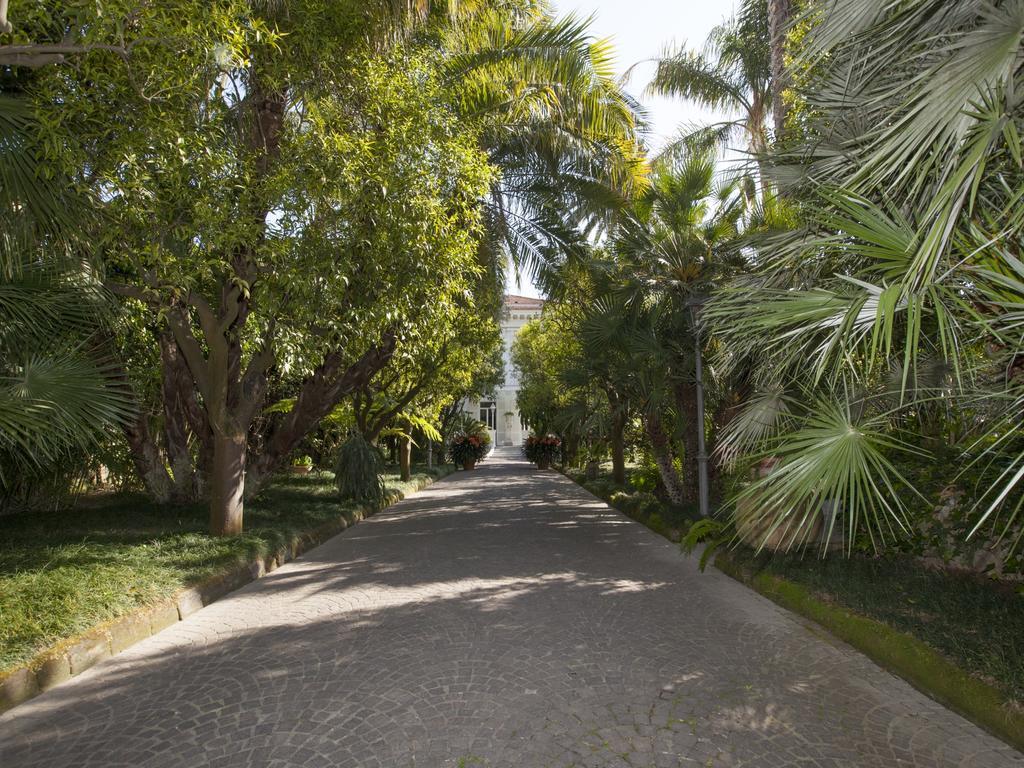 Relais Villa Savarese Sant'Agnello Buitenkant foto